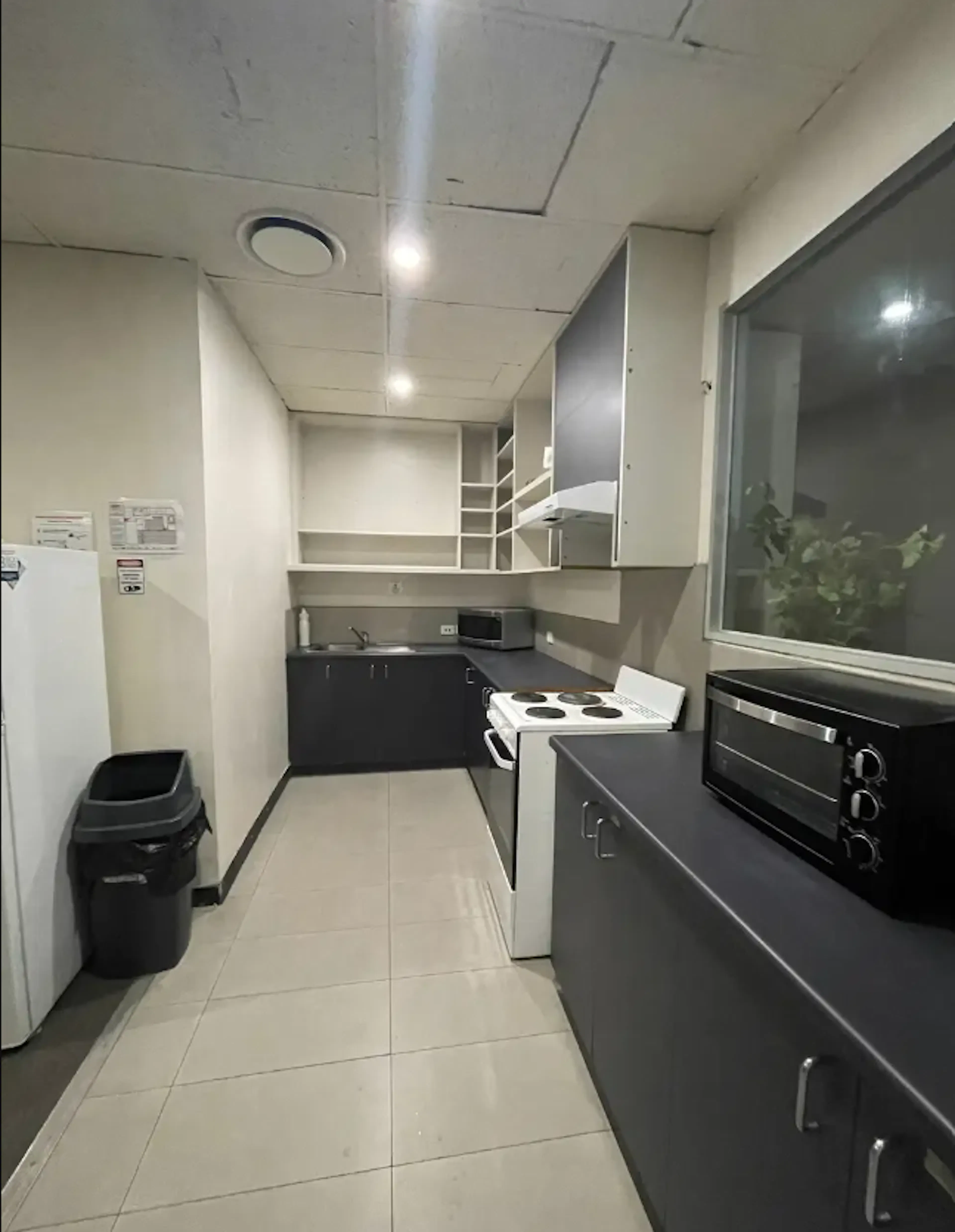 Room 24 KITCHEN 4
