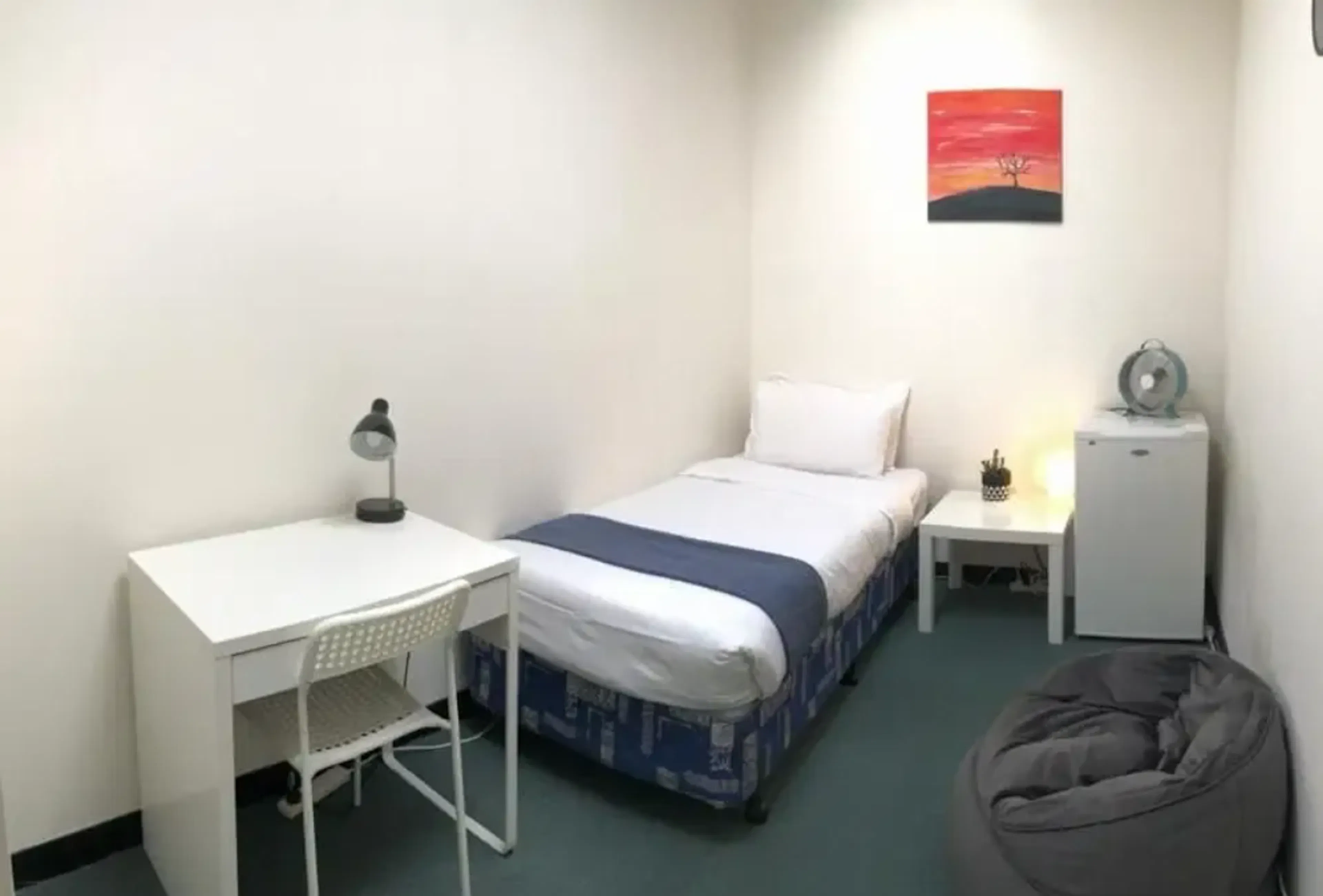 Room 24 ROOM 3