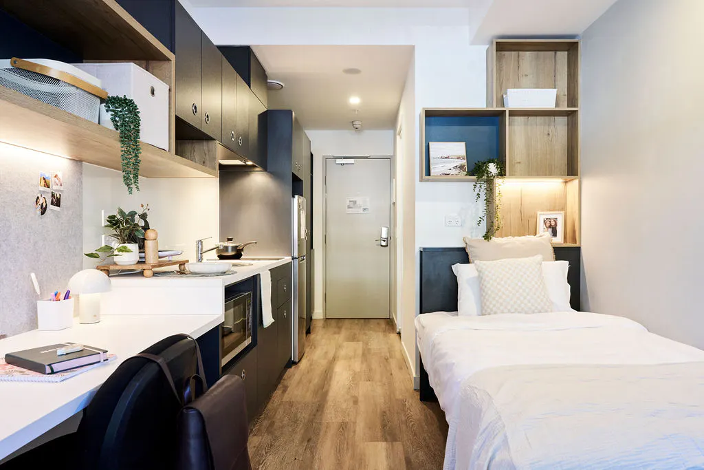 unilodge-royal-melbourne-melbourne-Studio with Terrace
