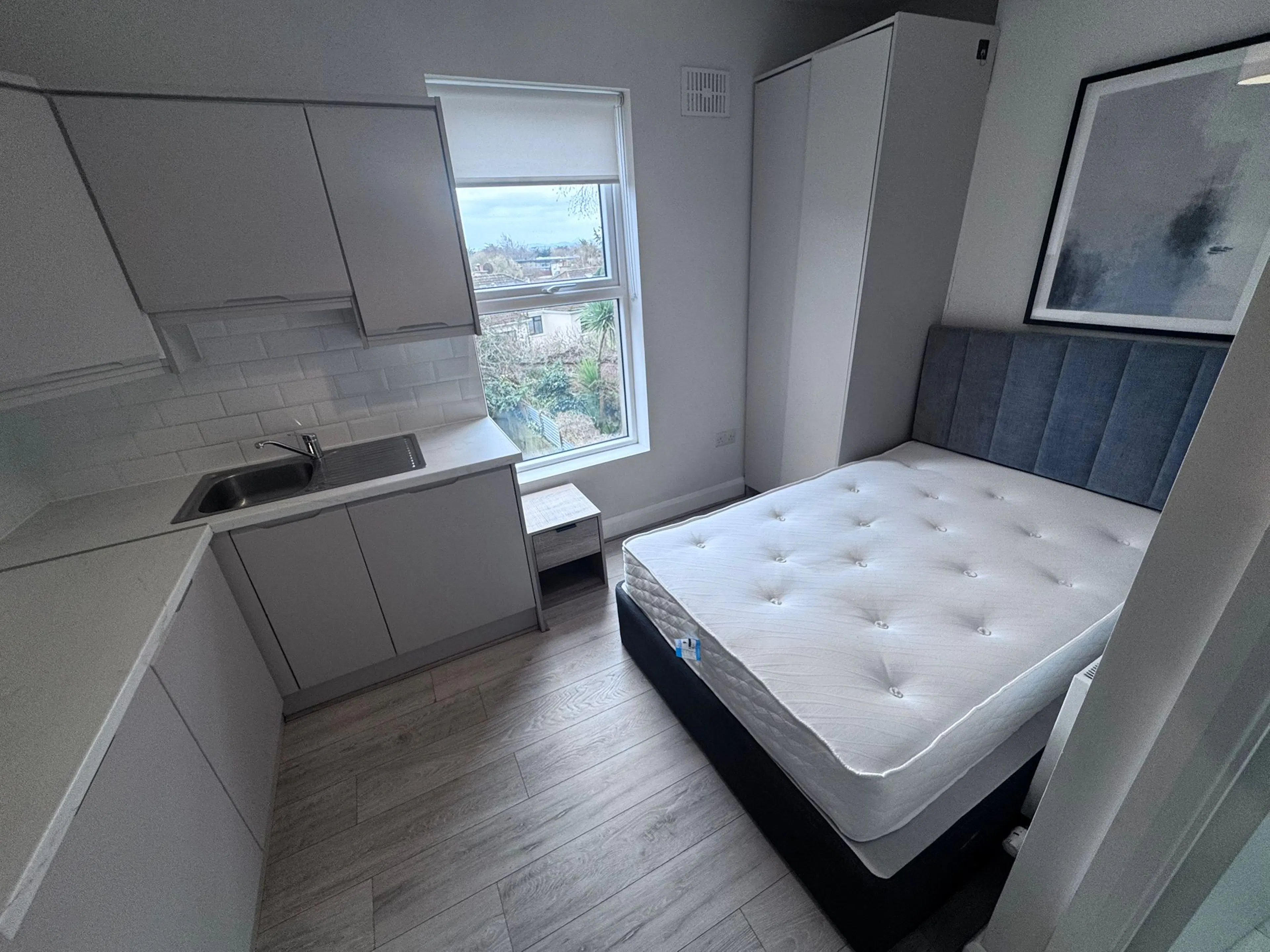 ROOM ROOM 4