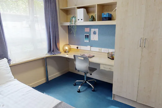 GRN - Silver Studio room image 4