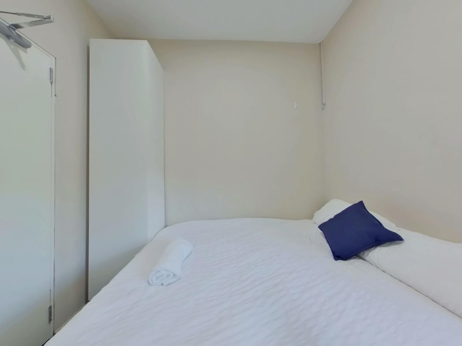 373-bulwara-2-sydney-Room 11 (Standard)