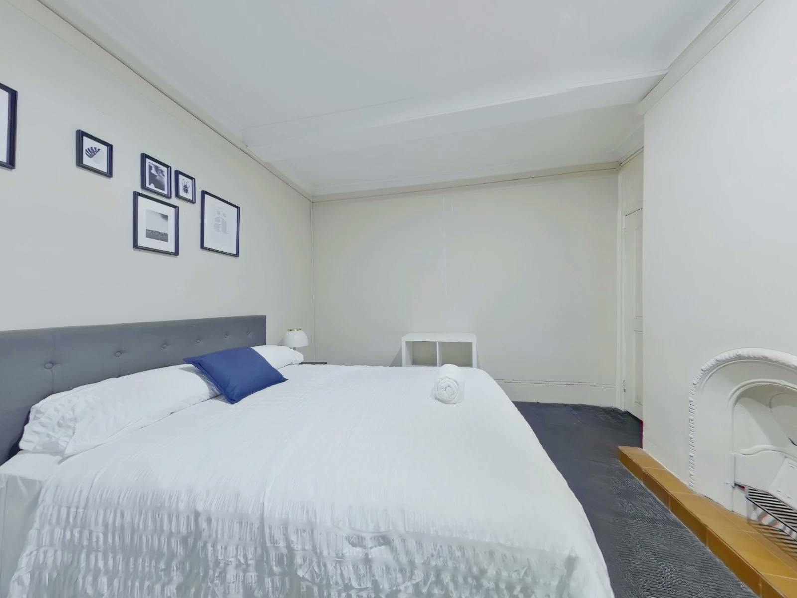 373-bulwara-1-sydney-Room 6 Bed 1 (Shared)