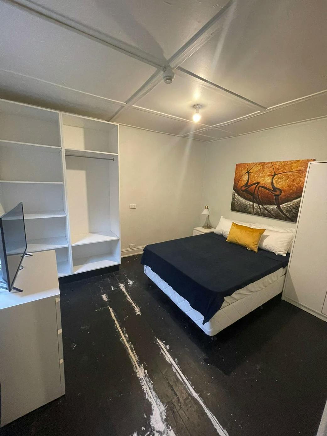 197-cleveland-street-sydney-Room 5 bed 2 ( Twin )