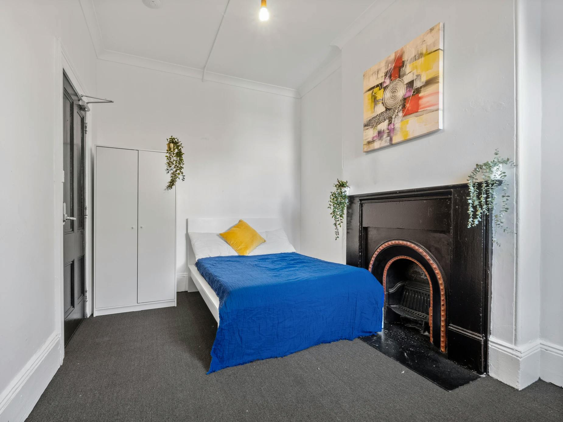 261-cleveland-street-sydney-Room 5 bed 2 ( Twin )