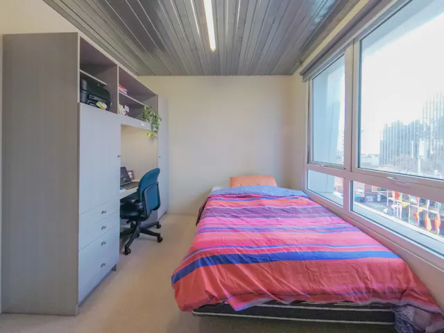2 Bedroom Large Apartment room image 1