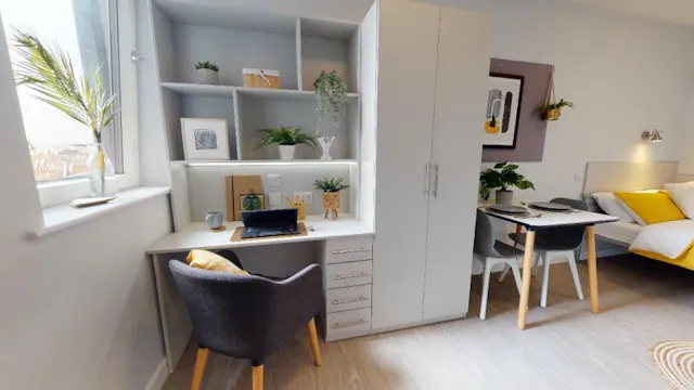 Silver Two Bed Apartment room image 2