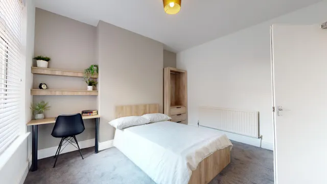 6 Bedroom Apartment room image 1