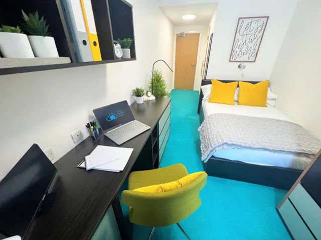 Deluxe Ensuite room image 2