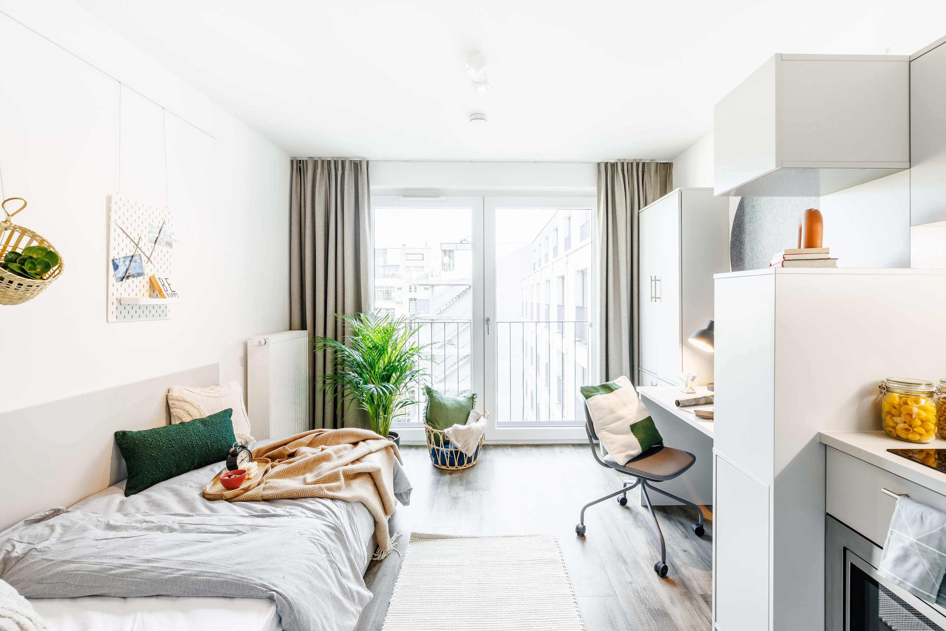 Single Studio ROOM 2