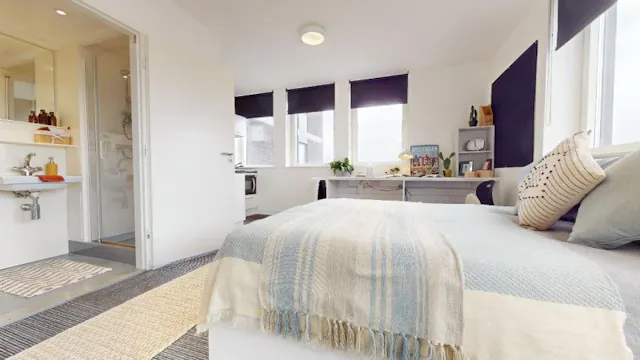 Gold Studio Premium room image 2
