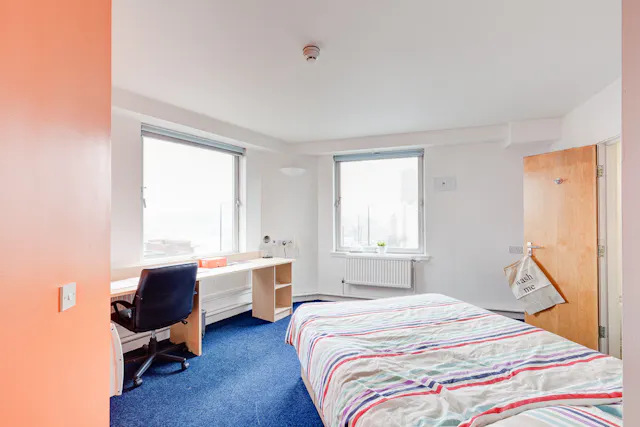 Classic Two Bedroom Apartment room image 2
