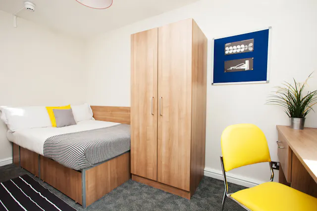 Bronze Non-Ensuite room image 2