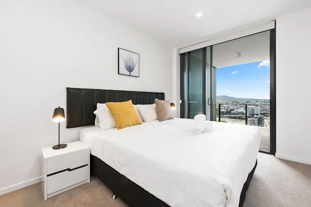 2 Bed 2 Bath  City View room image 2