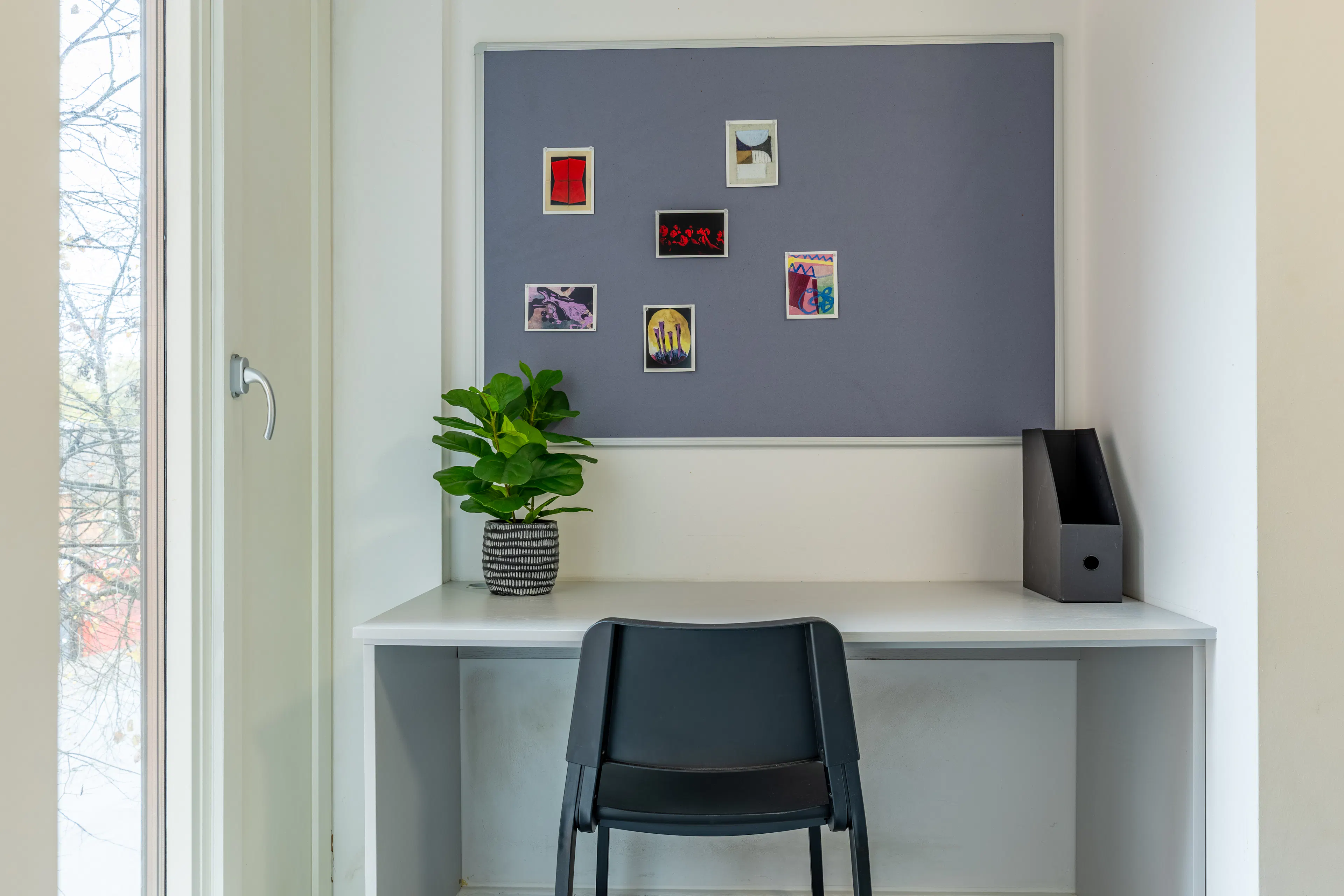 2 Bedroom Apartment ROOM 1