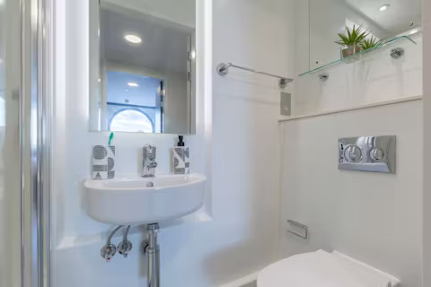 livin-cardiff-BATHROOM