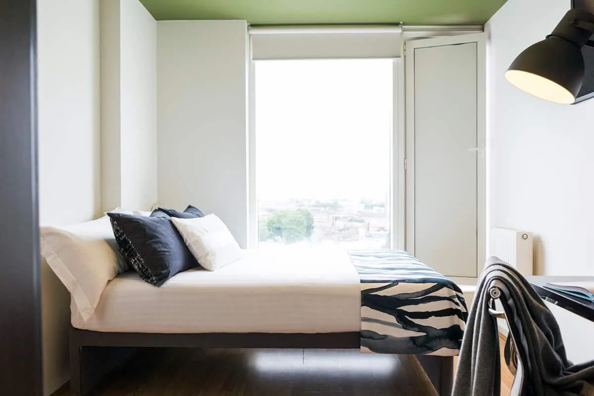 2 Bed Apartment Lower Level ROOM 4