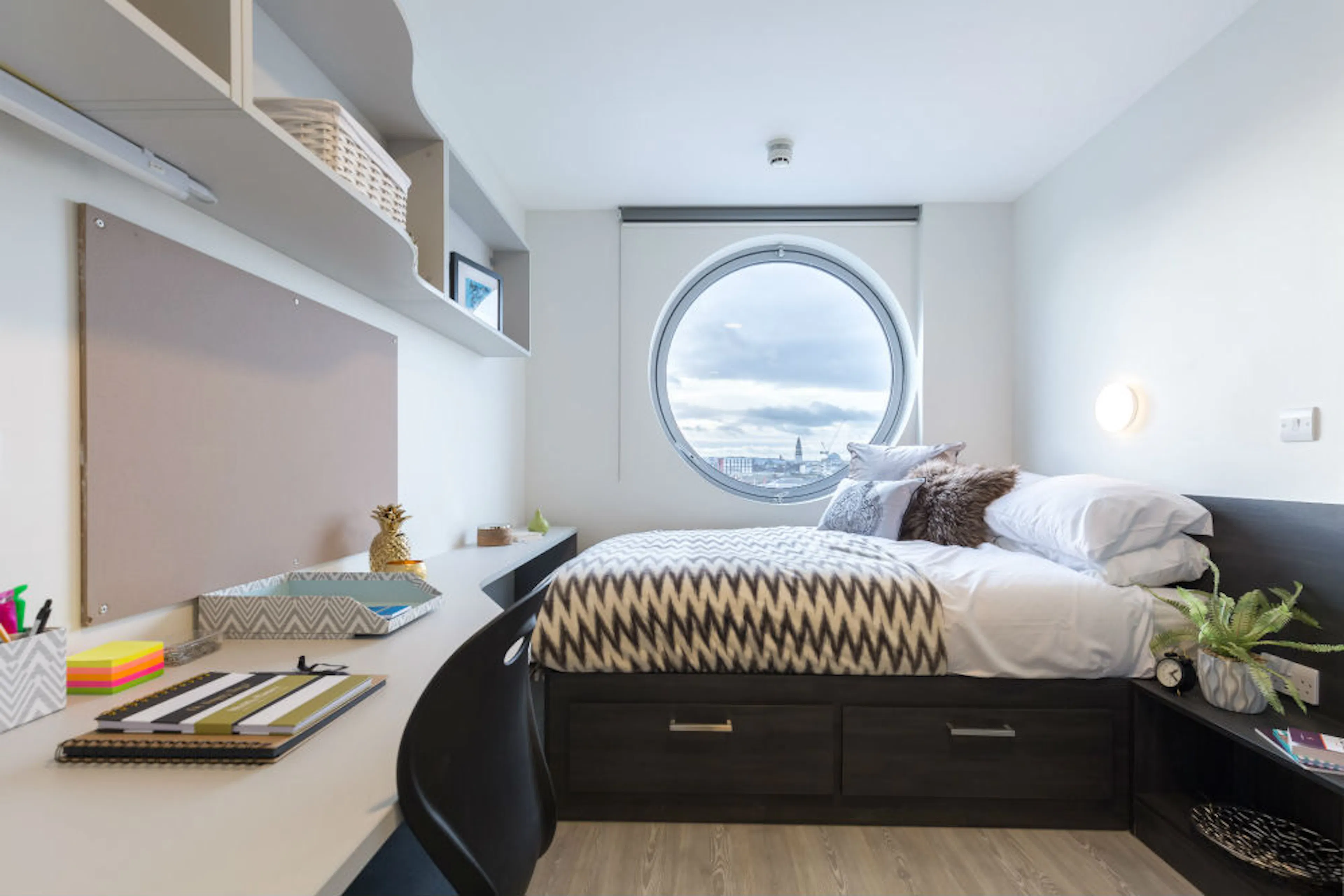 2 Bed Apartment ROOM 3