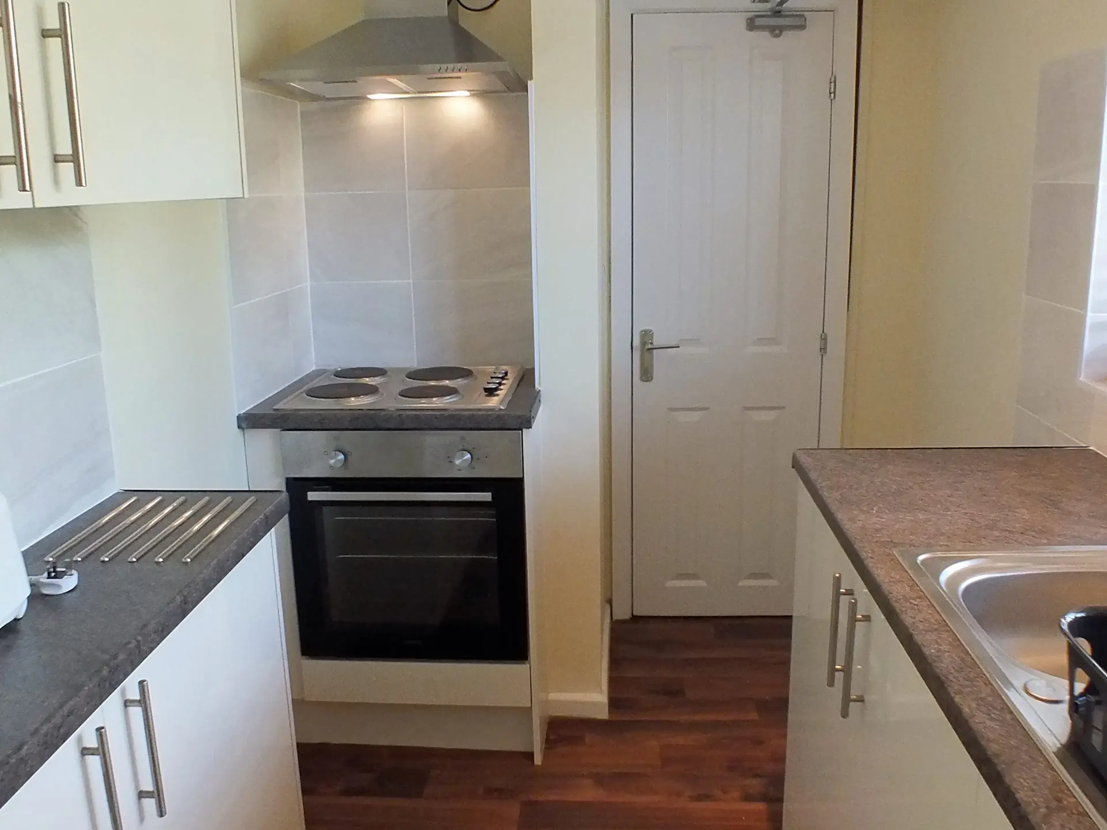 2 Bed Duplex - Classic KITCHEN 2