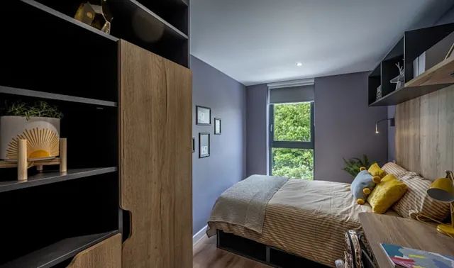 2 Bed En-suite room image 1