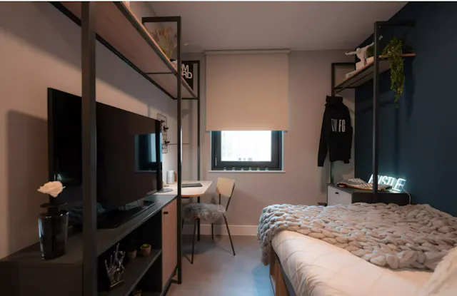 2 Bed Mezzanine room image 2