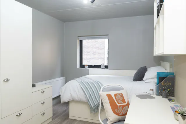 2 Bed Standard room image 1