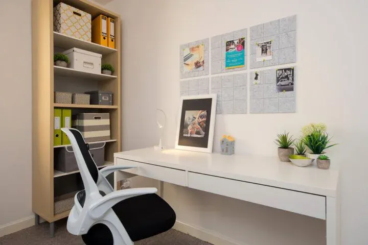 2 Bed Flat With Study