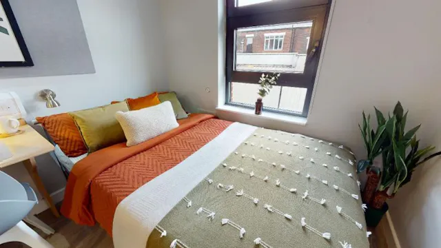 Bronze En Suite room image 2