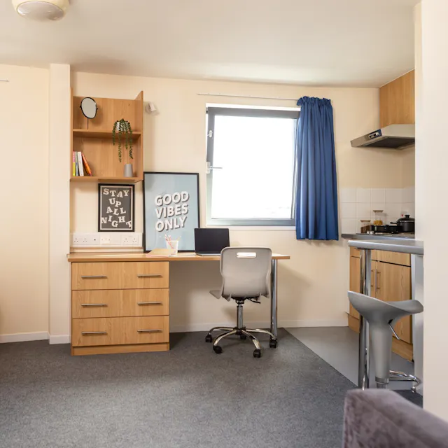 Studio Apartment room image 2