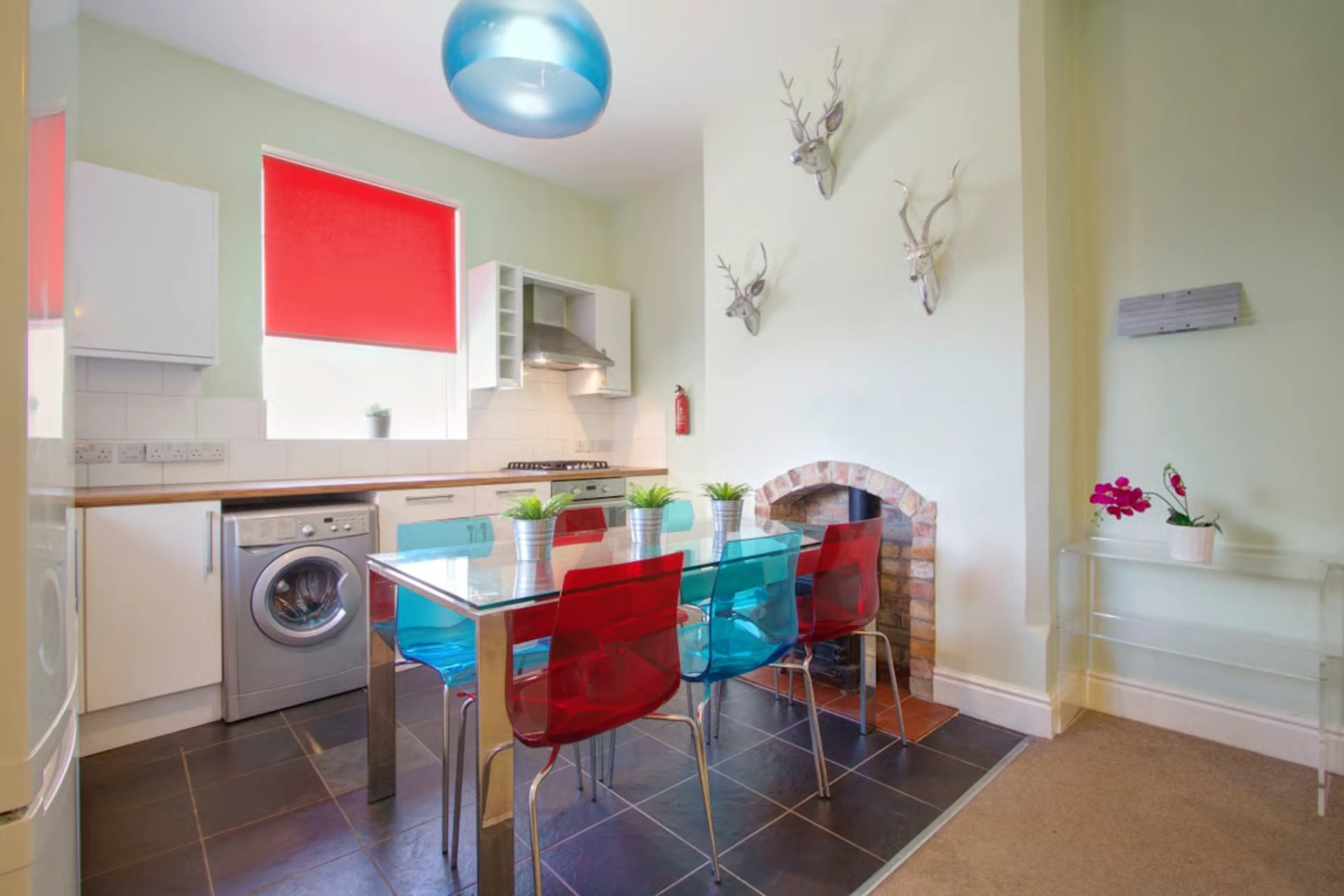 6 Bedroom Apartment KITCHEN 4