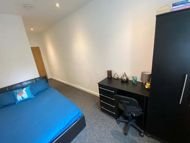 Deluxe En-Suite room image 2