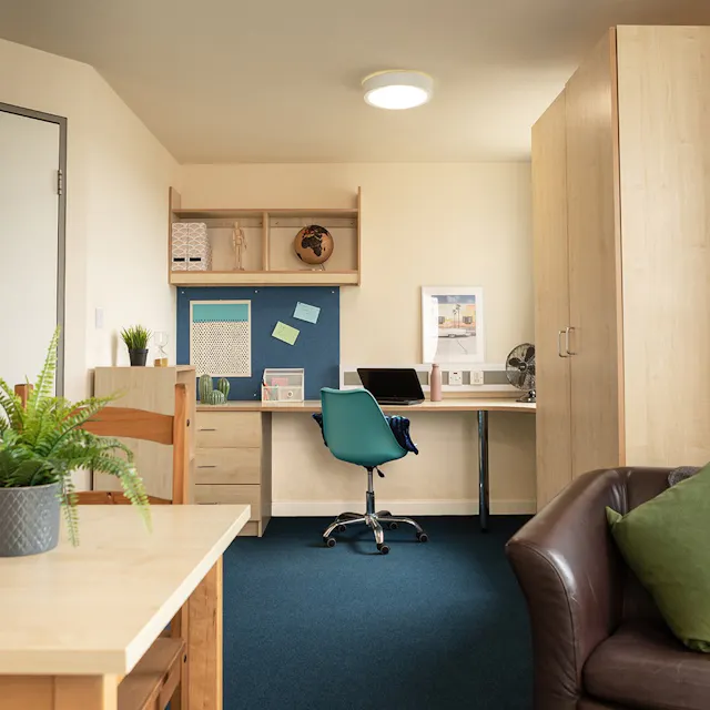 Studio Apartment room image 1
