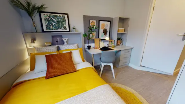 Gold En Suite room image 2