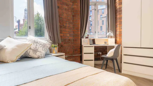 Gold Two Bed Apartment room image 2