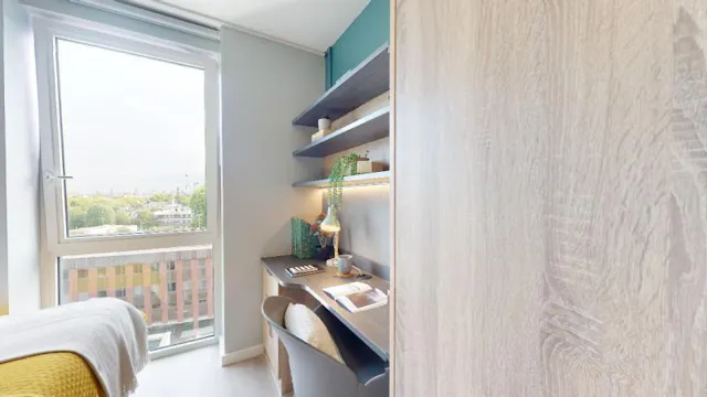 Silver Courtyard Studio Plus room image 2