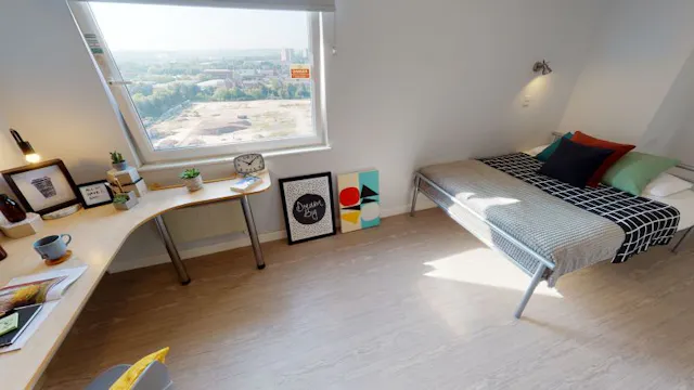 Silver En Suite room image 2
