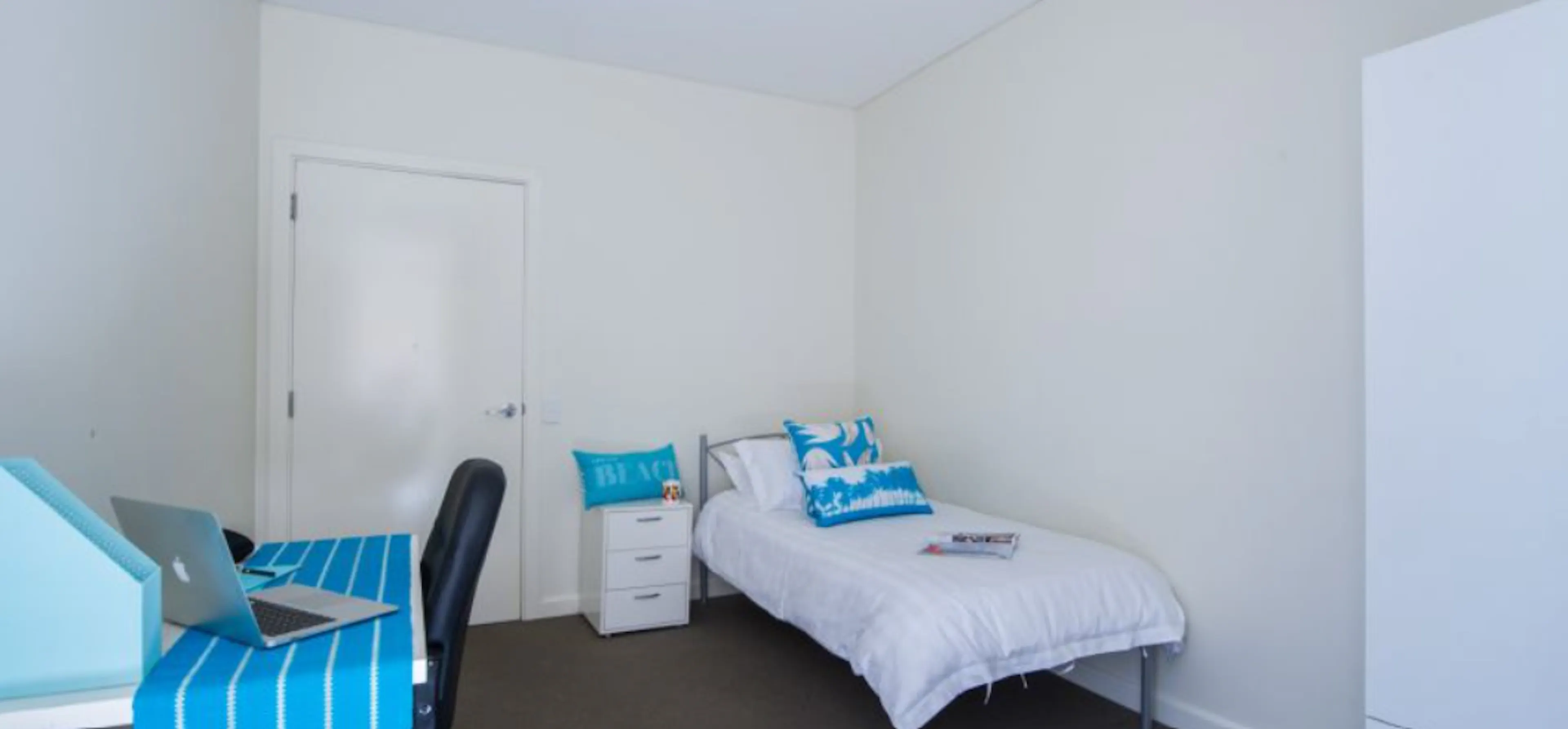 2 Bedroom Apartment ROOM 4