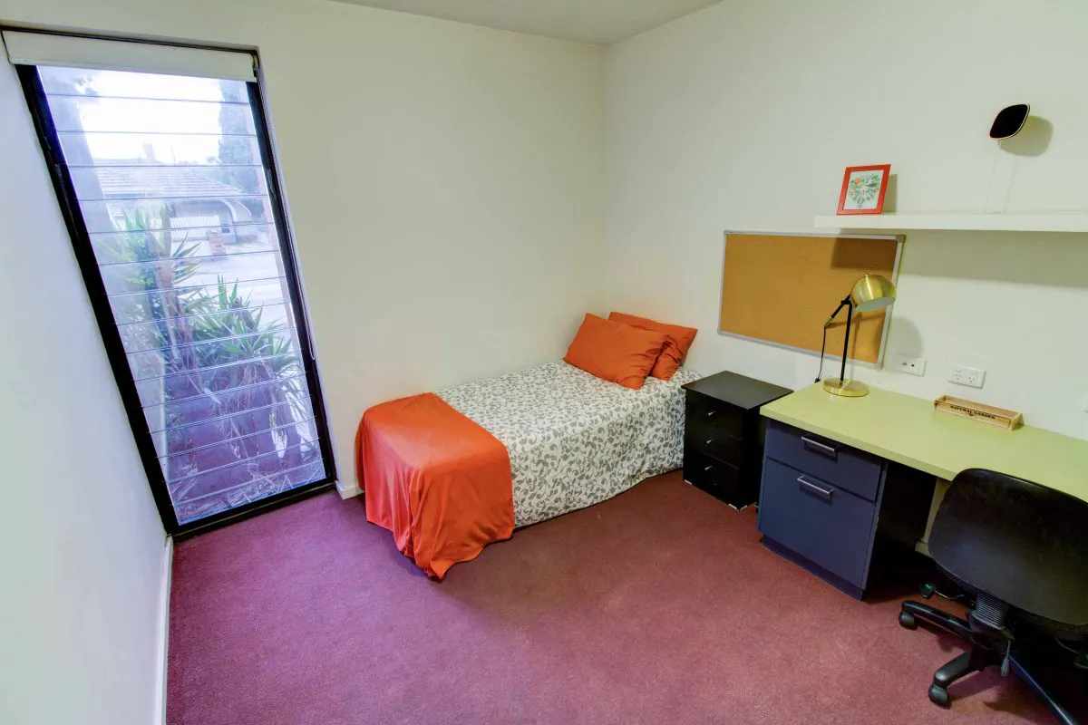 2 Bedroom ROOM