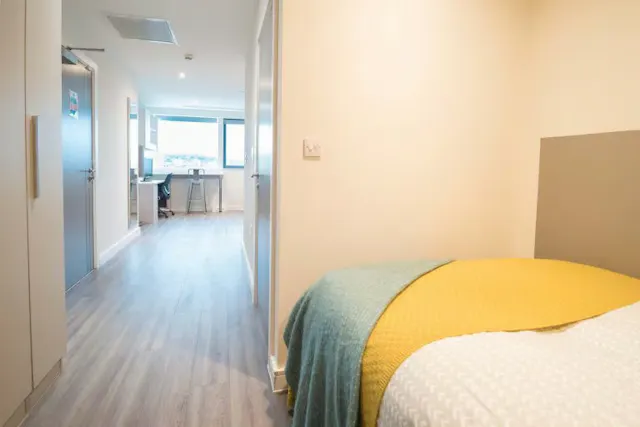 1 Bed Apartment room image 2