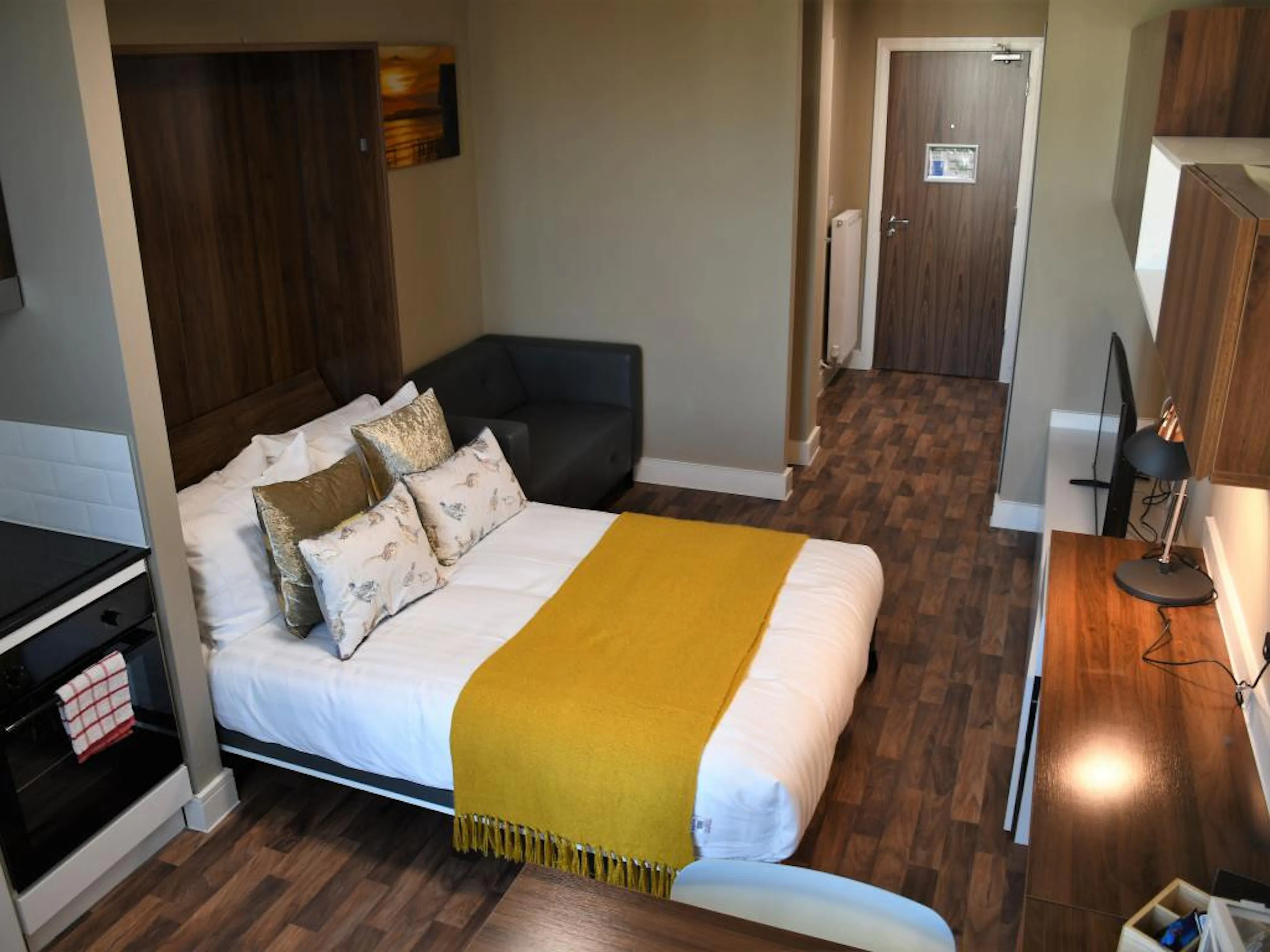 Deluxe Studio ROOM 1