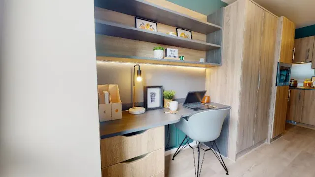 Silver Studio Plus room image 2