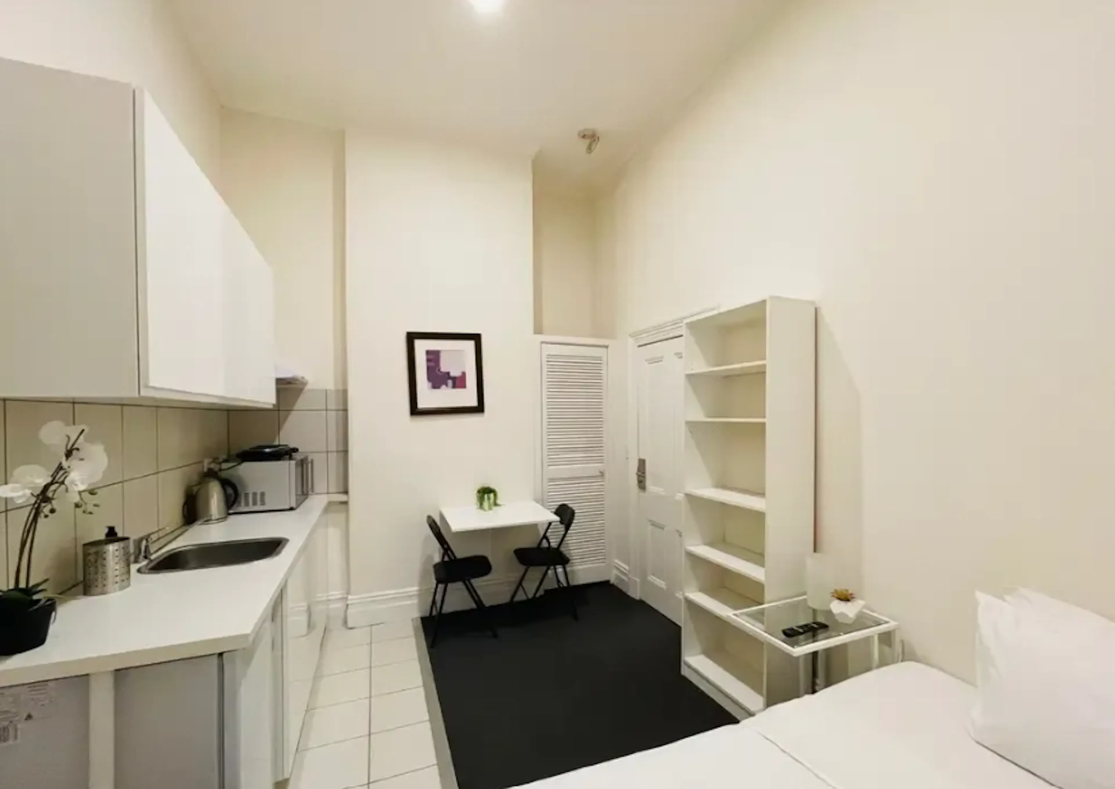 Studio 2 KITCHEN 4