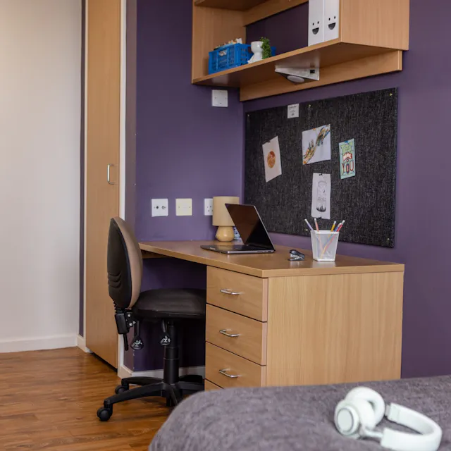 Studio Apartments room image 2