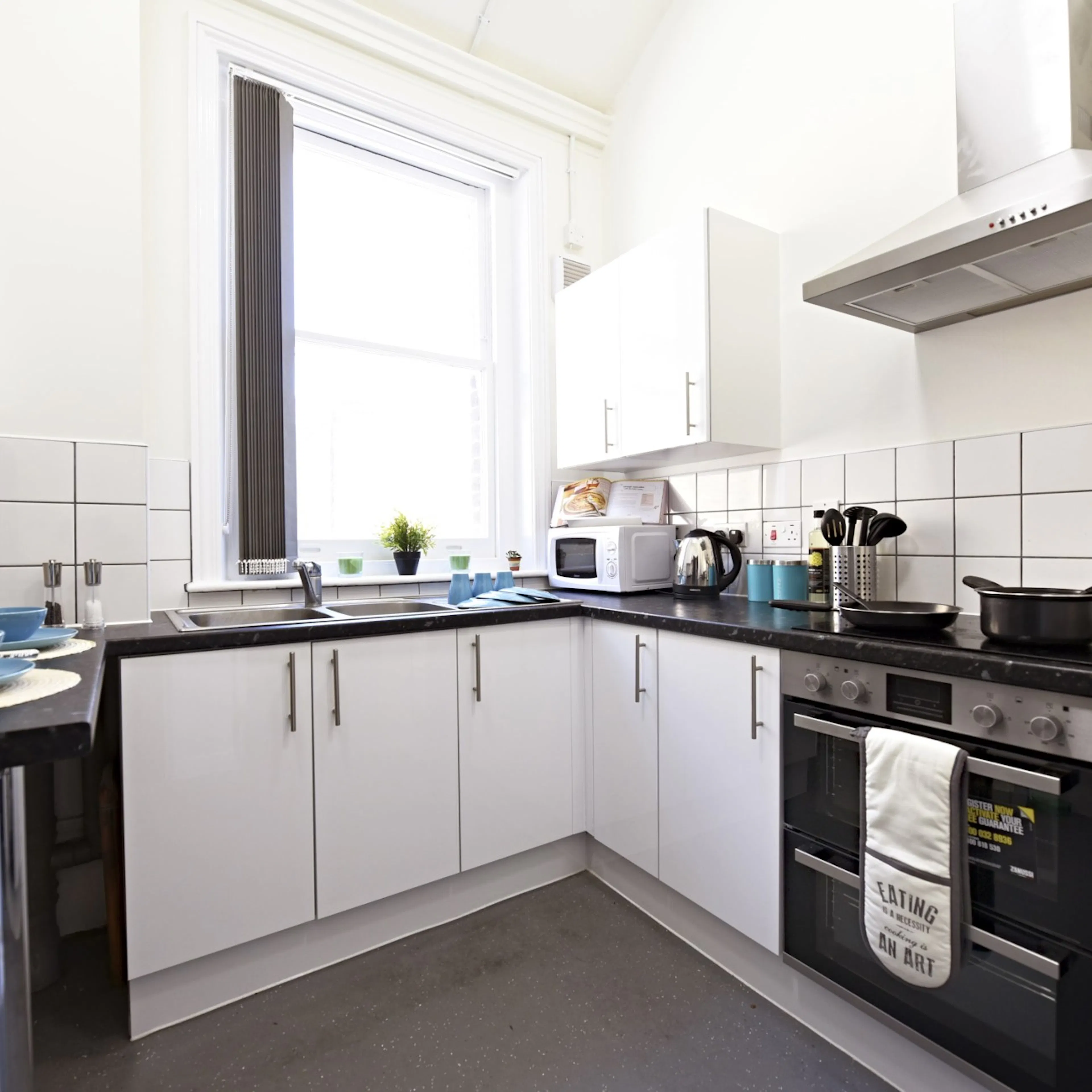 Ensuite KITCHEN 3