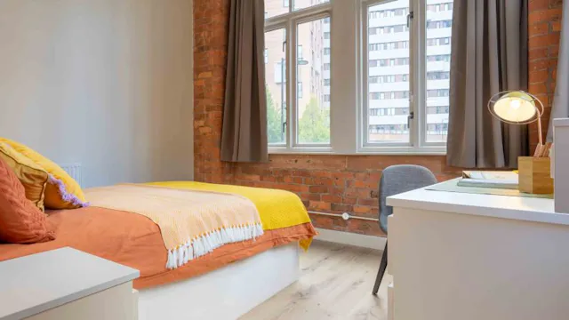 Platinum Studio  room image 2
