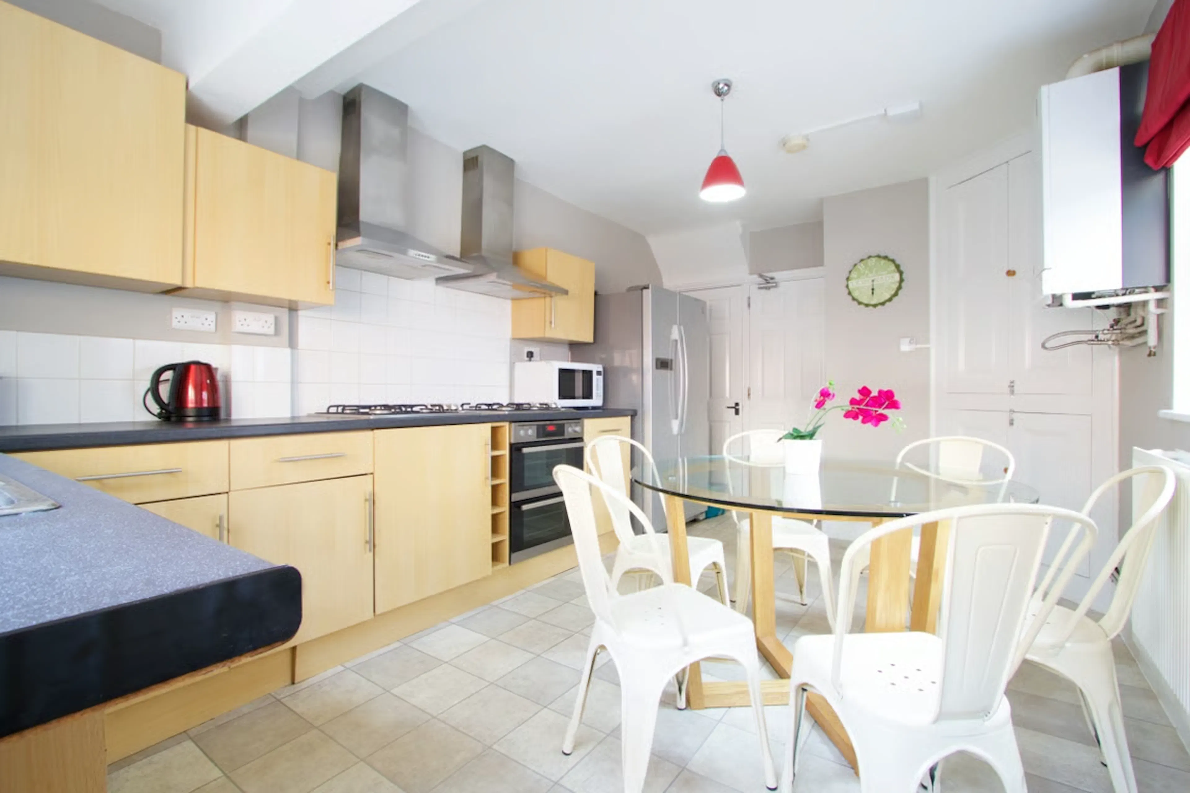 6 Bedroom Apartment KITCHEN 1