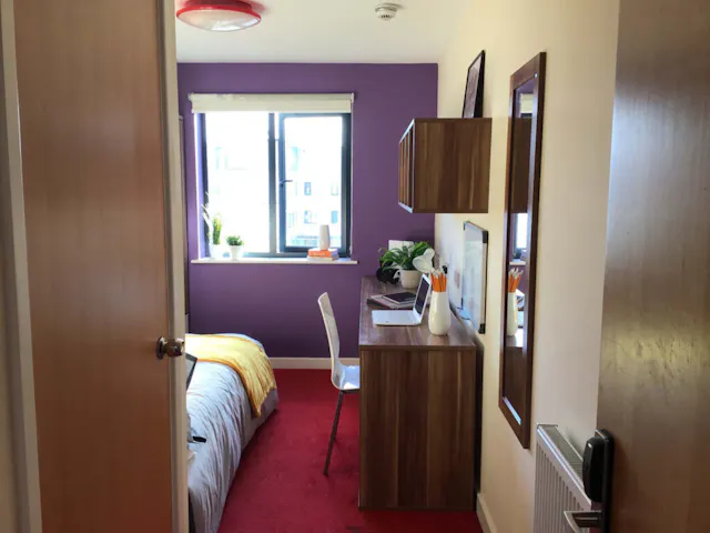 Classic En-Suite Kentish House room image 2