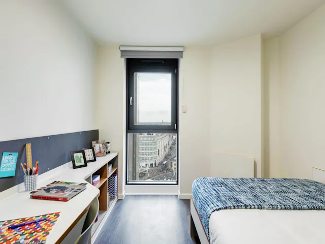 Bronze Studio room image 1