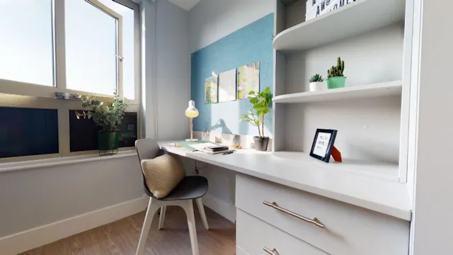 Silver En Suite Plus room image 2