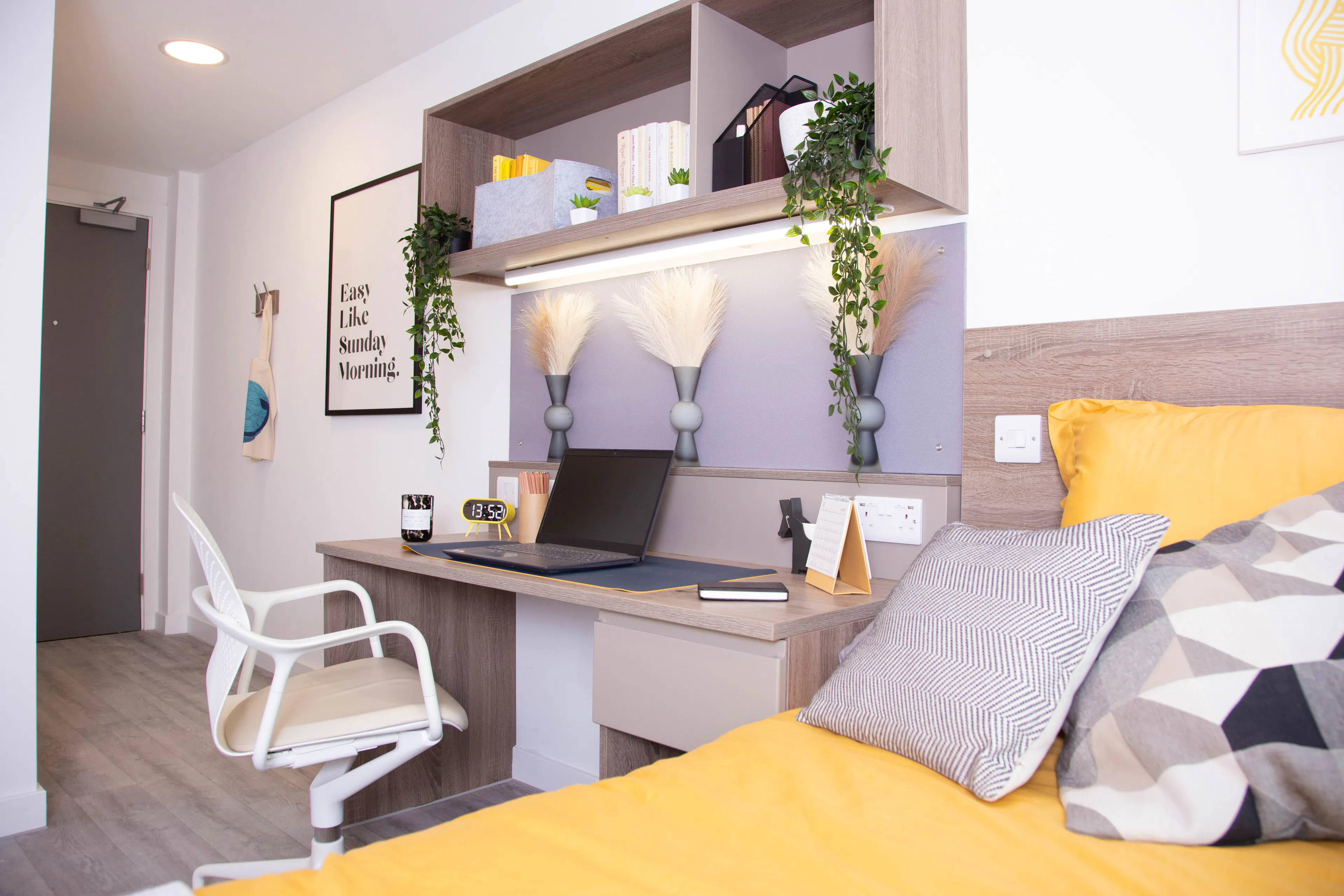 ROOM ROOM 1